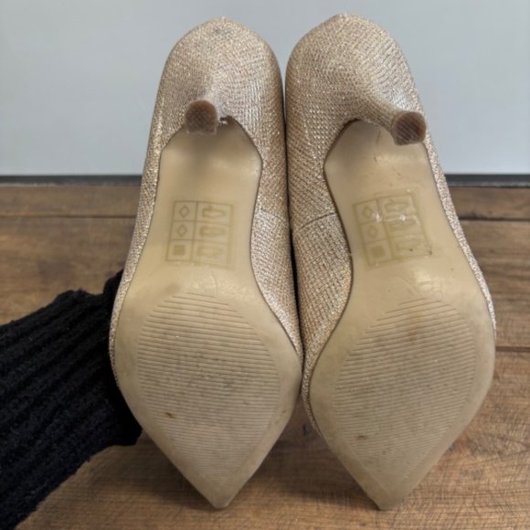 Shiny Gold Heels CALL IT SPRING - Picture 6 of 6